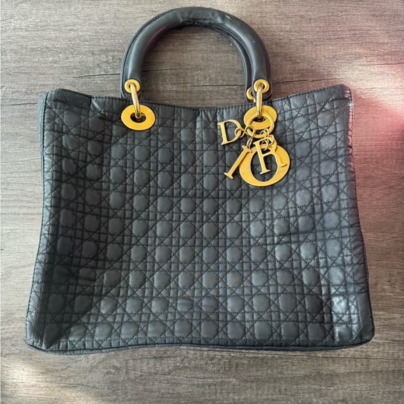 Dior ✨ Cannage Black Tote 🖤 - Picture 11 of 11